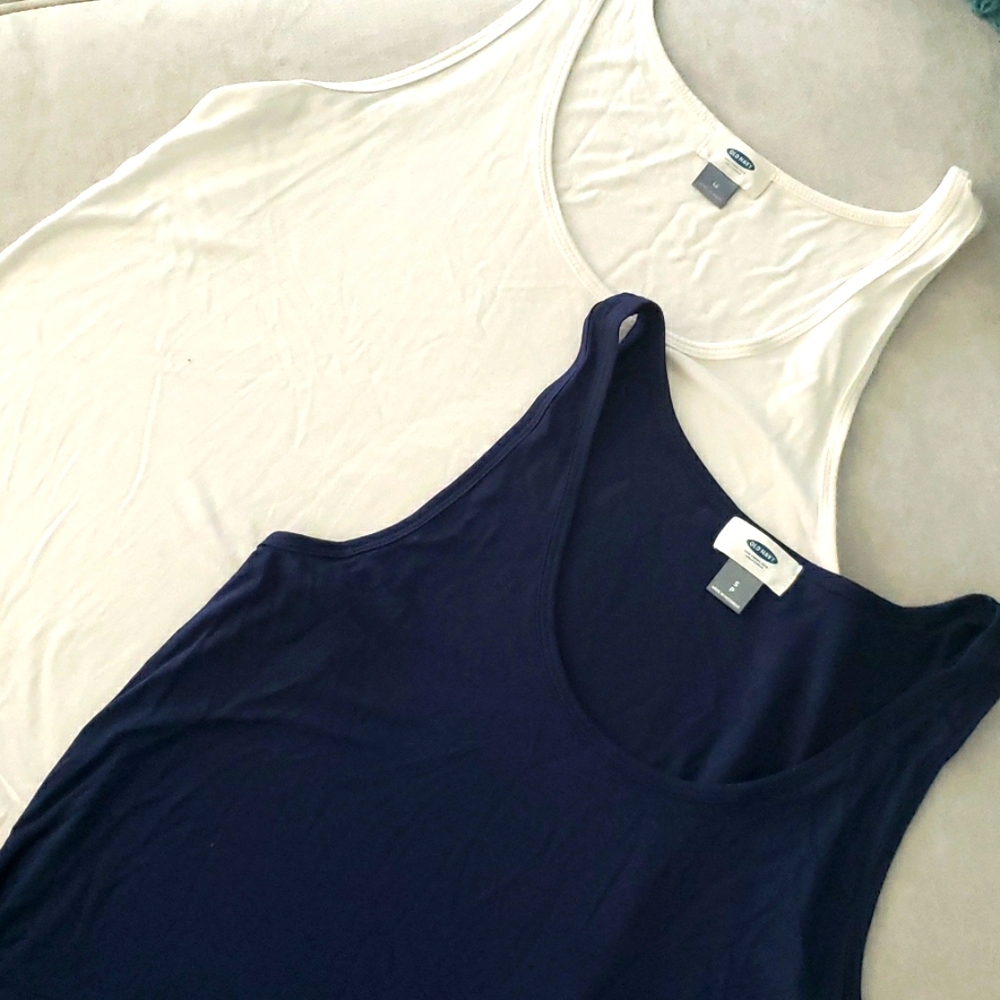 2 Tank Tops